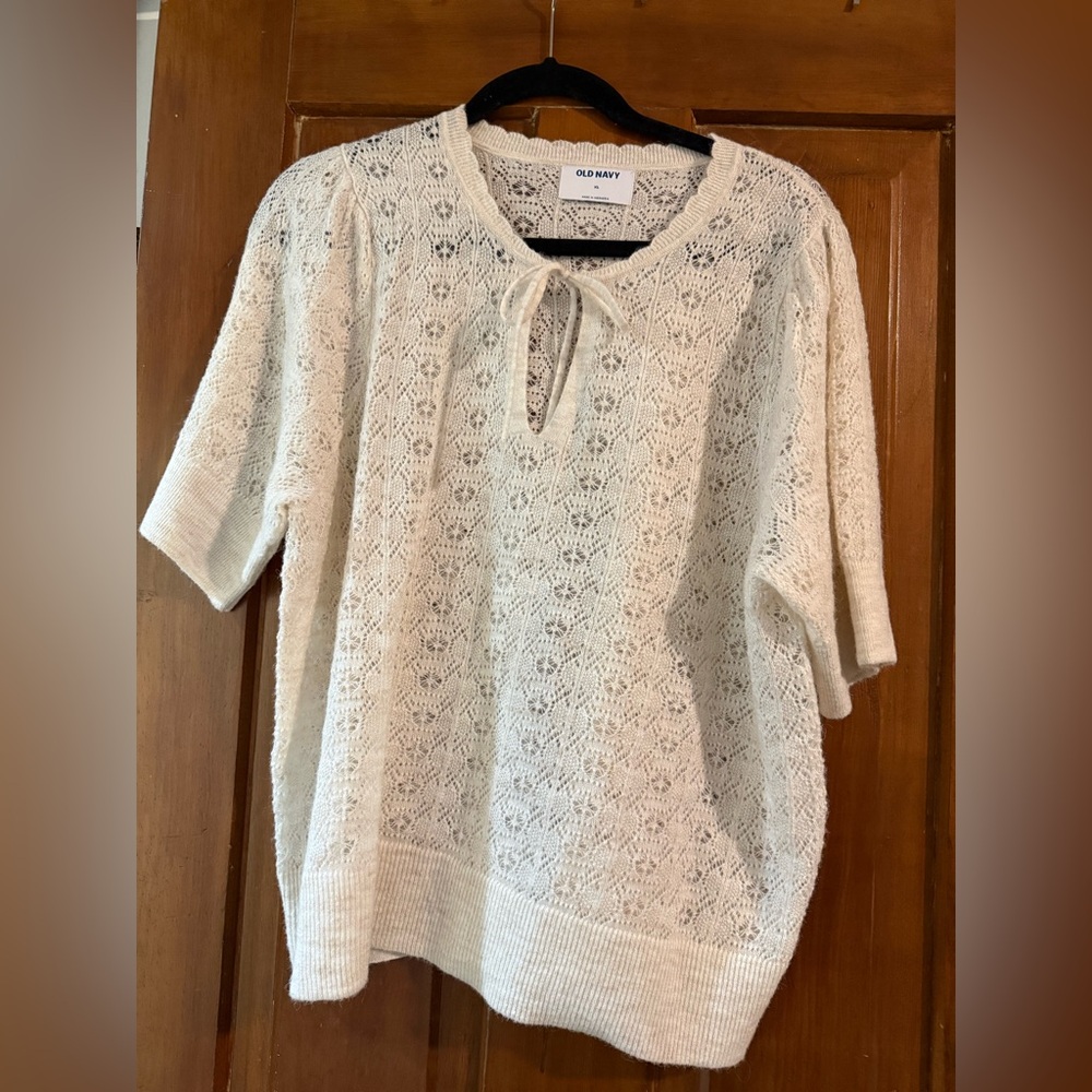 Old Navy Women's Cream Bow Short Sleeve Sweater Top NWOT